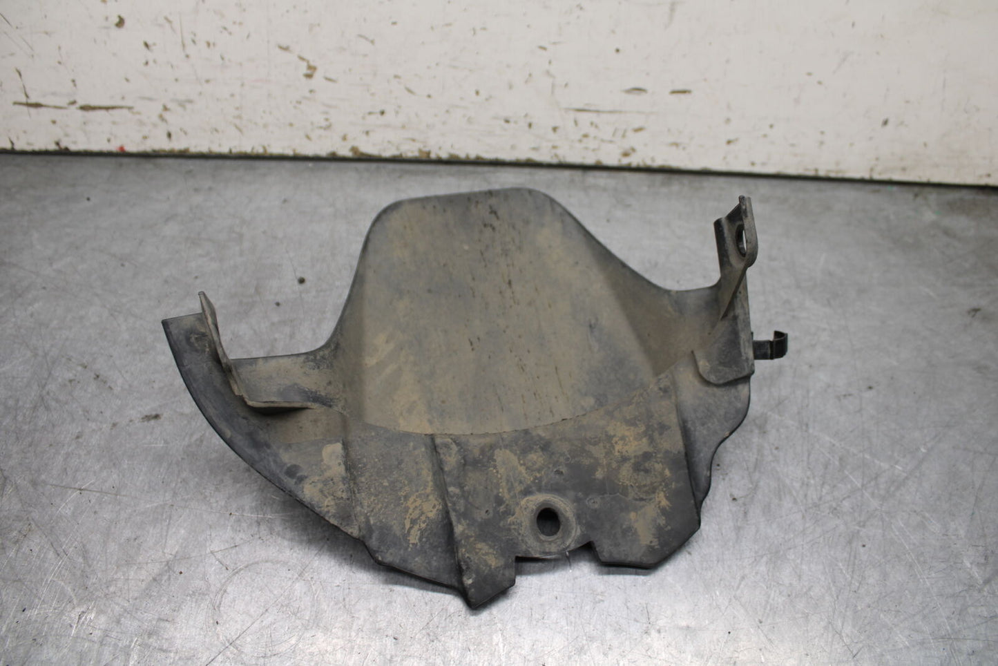 08-09 SUZUKI GSXR600 REAR BACK WHEEL TIRE HUGGER FENDER BB728