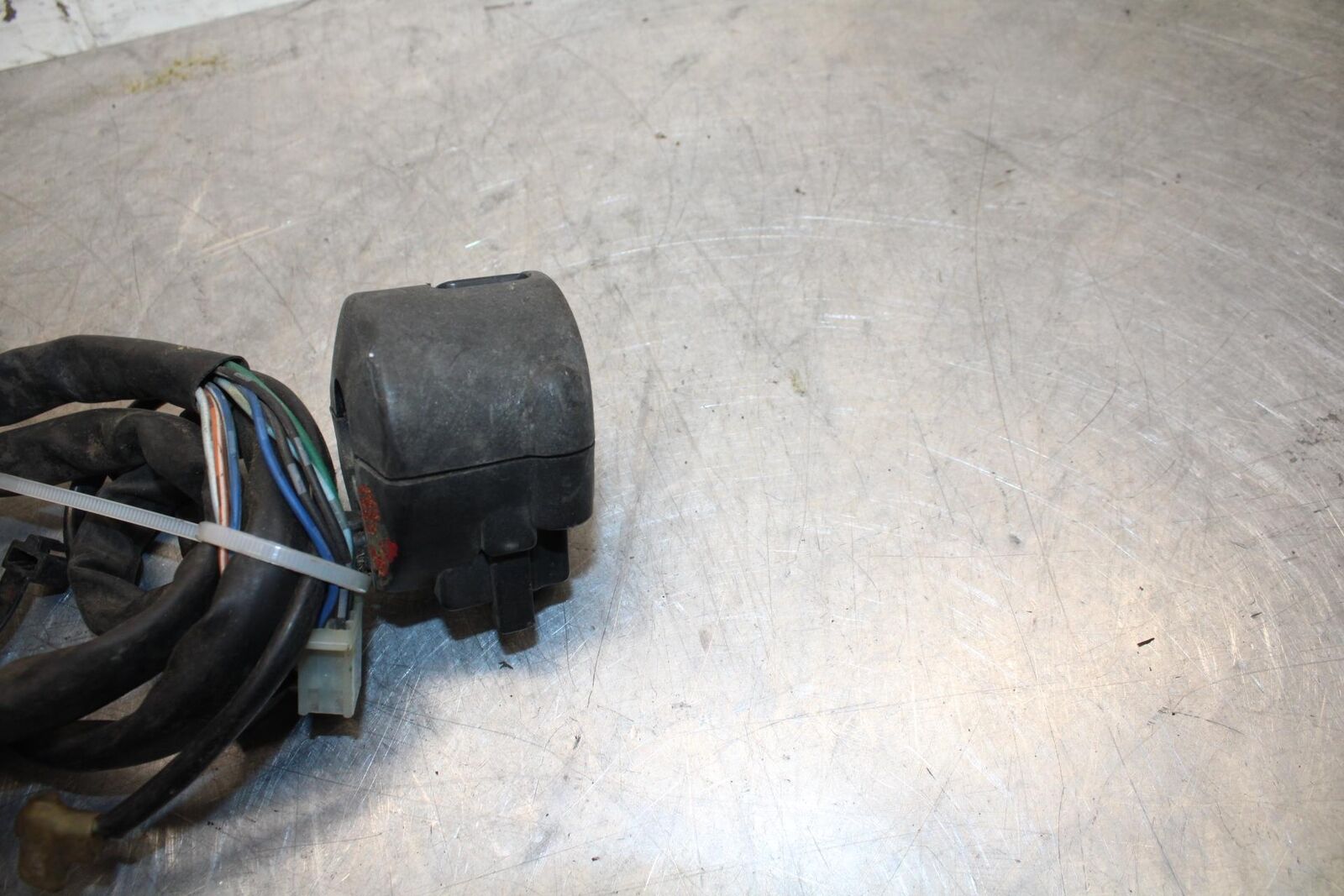 1996 Honda CBR900RR LEFT CLIP ON HANDLE HORN SIGNALS SWITCH  BB09