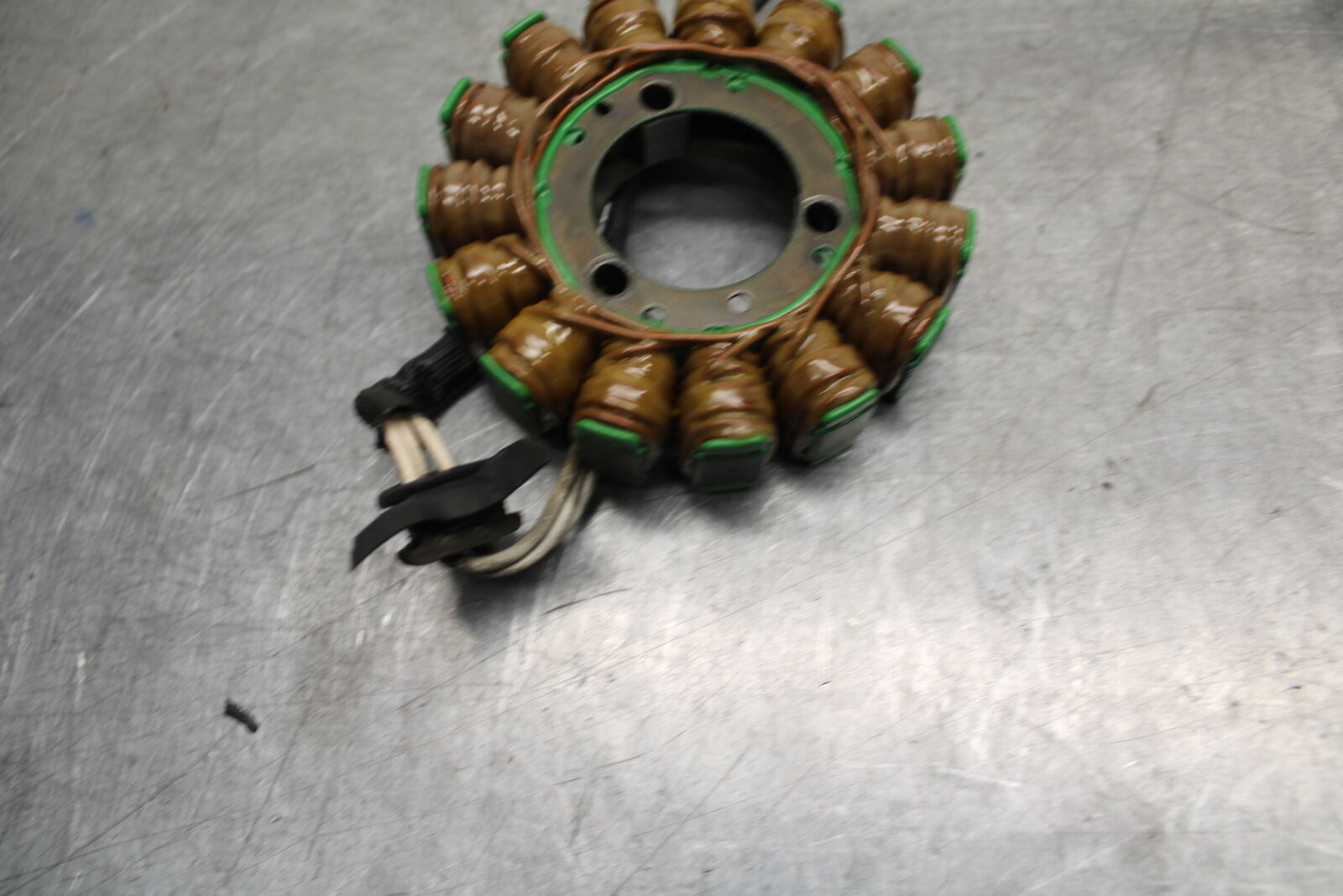 05-06 SUZUKI GSXR1000 STATOR GENERATOR ALTERNATOR MAGNETO 31401-41G00 BB677