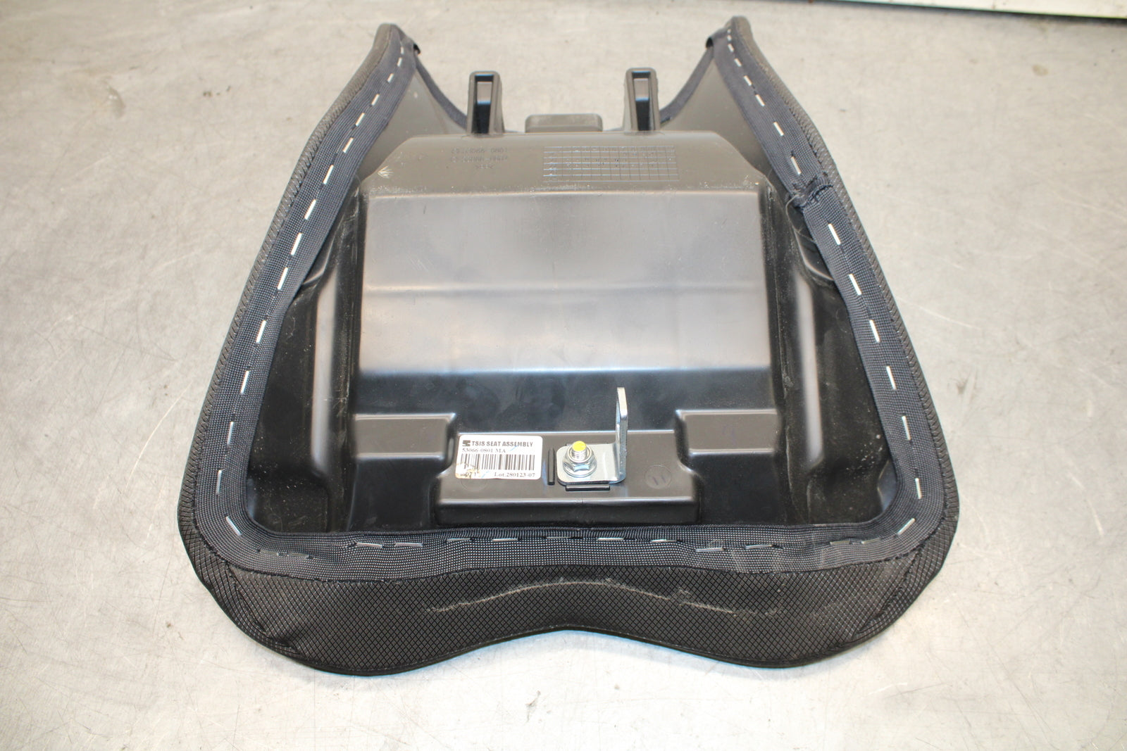 18-23 KAWASAKI NINJA 400 FRONT DRIVERS SEAT PAD SADDLE PILLION BB660