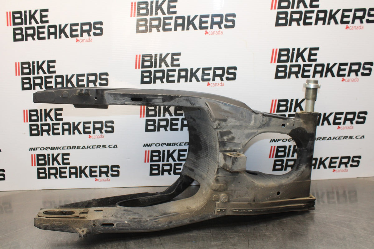 11-22 SUZUKI GSXR 600  REAR SWINGARM BACK SUSPENSION SWING ARM BB193