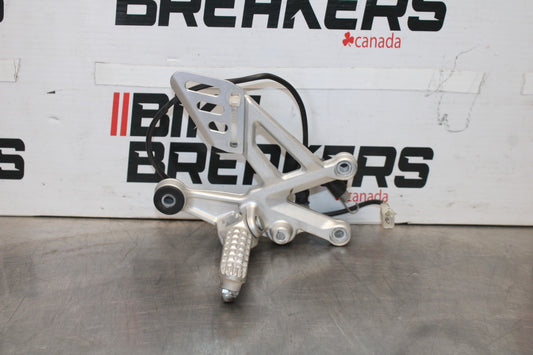 16 APRILIA TUONO V4 1100 RIGHT REARSET REAR SET DRIVER FOOT PEG REST STOP BB905