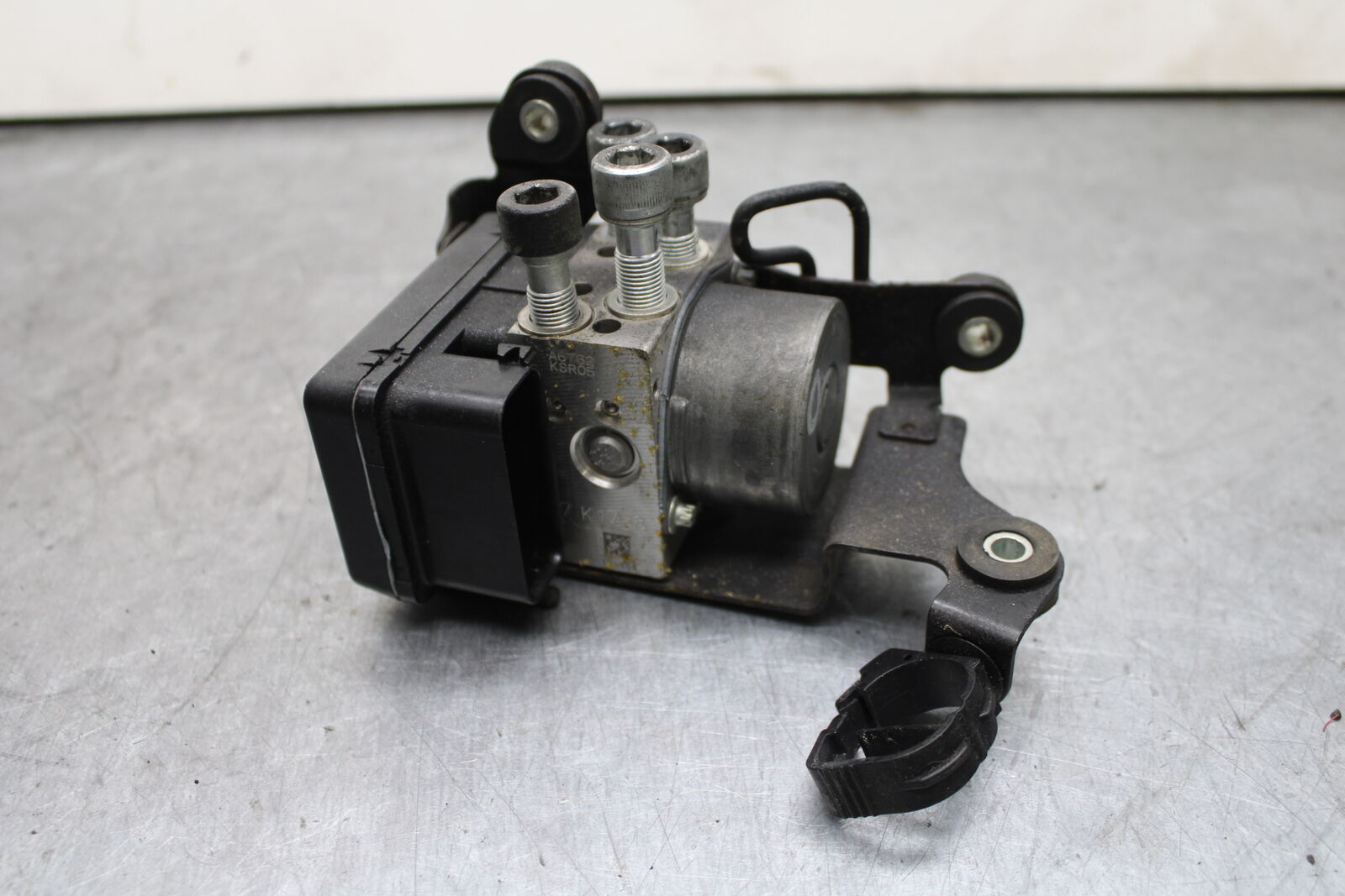 13-18 KAWASAKI NINJA ZX6R ABS PUMP UNIT MODULE BB118
