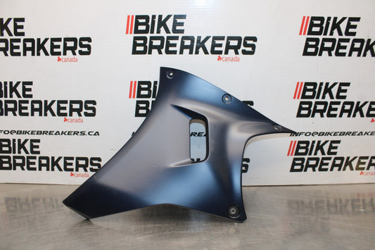 22-25 YAMAHA YZF R7 LEFT LOWER BOTTOM BELLY SIDE FAIRING COWL BB583