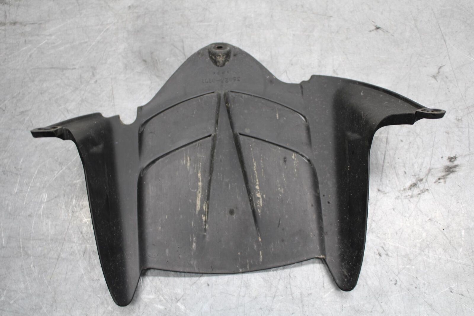 2009 Kawasaki Ninja ZX6R ZX600R REAR  WHEEL TIRE HUGGER FENDER  BB548