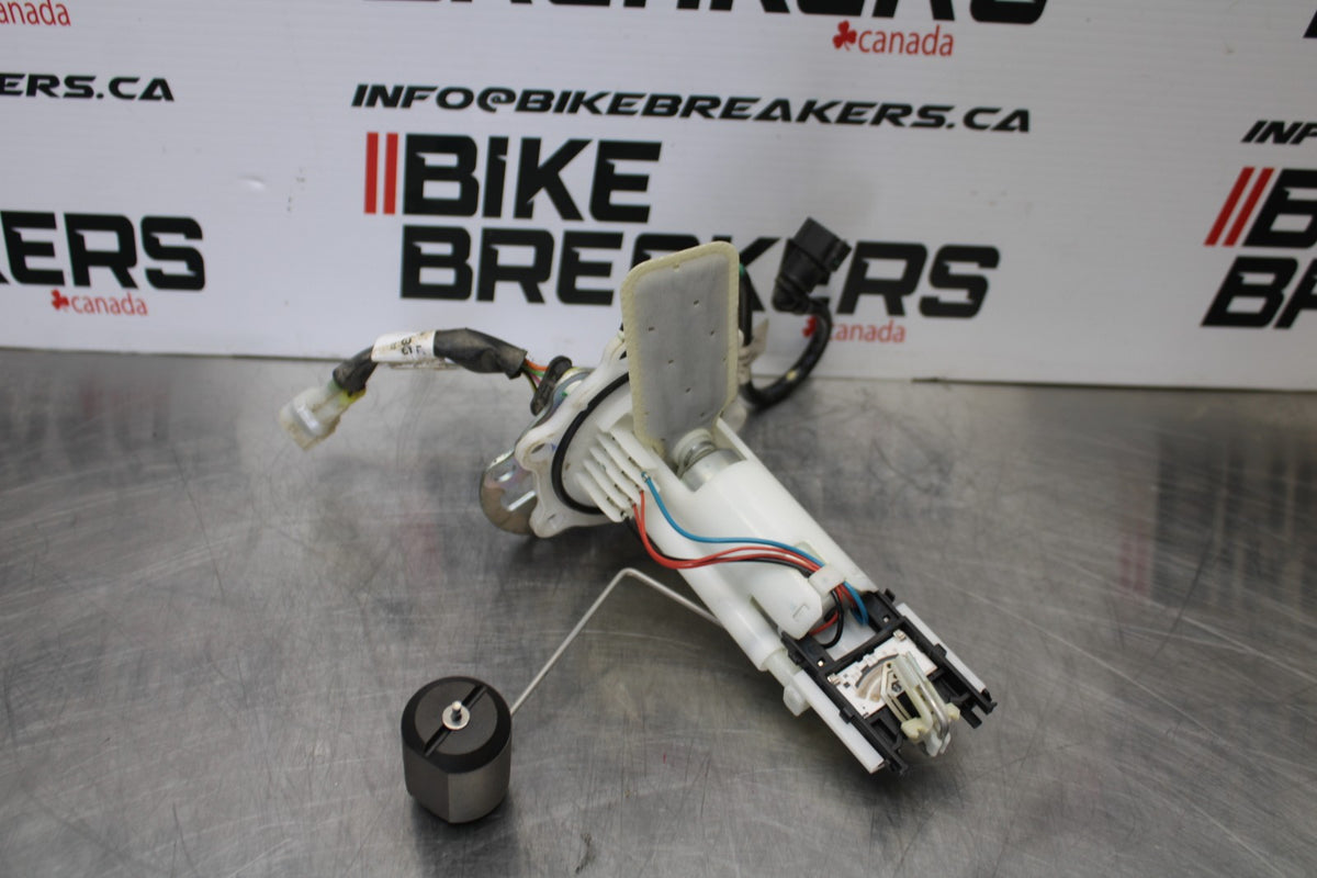 17-22 KTM 390 DUKE FUEL PUMP GAS PETROL SENDER UNIT BB180