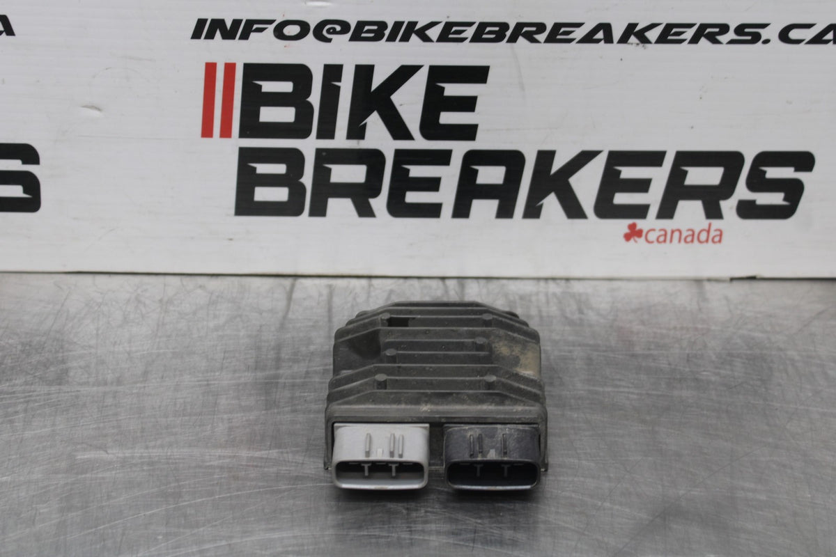 22-25 YAMAHA YZF R7 RECTIFIER VOLTAGE REGULATOR BB850