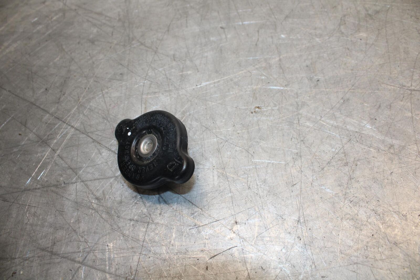 19-20 KAWASAKI NINJA ZX6R RADIATOR CAP BB517