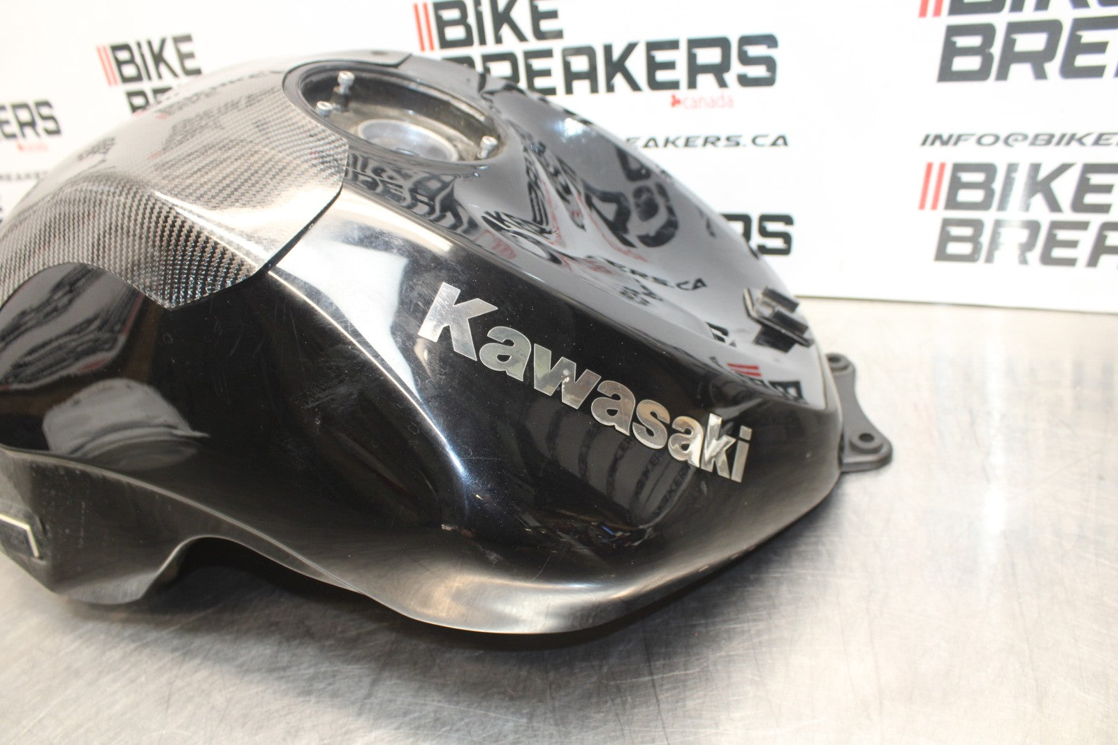 08 KAWASAKI NINJA ZX10R GAS TANK FUEL CELL PETROL RESERVOIR BB201