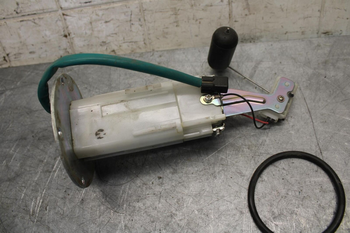 19-20 KAWASAKI NINJA ZX6R FUEL PUMP GAS PETROL SENDER UNIT 49040-0779 BB528