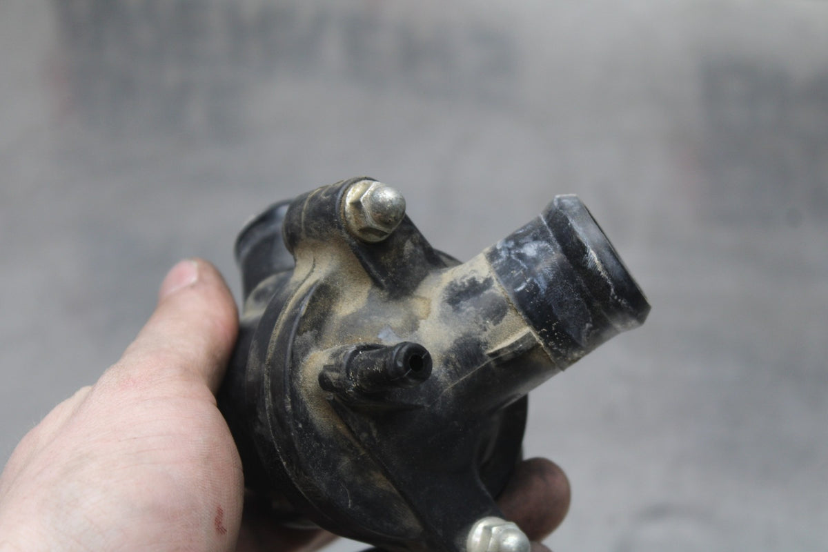 07 YAMAHA YZF R1 THERMOSTAT W HOUSING ASSEMBLY BB826