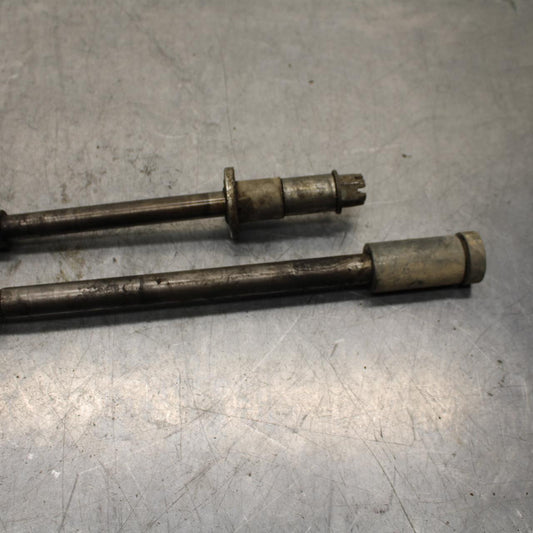 75 SUZUKI GT 550 FRONT REAR WHEEL RIM AXLE PIVOT BOLT BB72