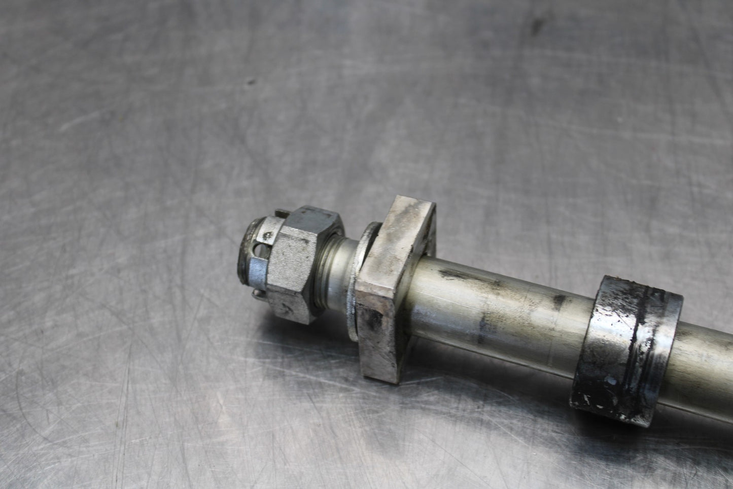 21-23 KAWASAKI NINJA ZX6R REAR AXLE BACK WHEEL RIM PIVOT BOLT AXEL BB179