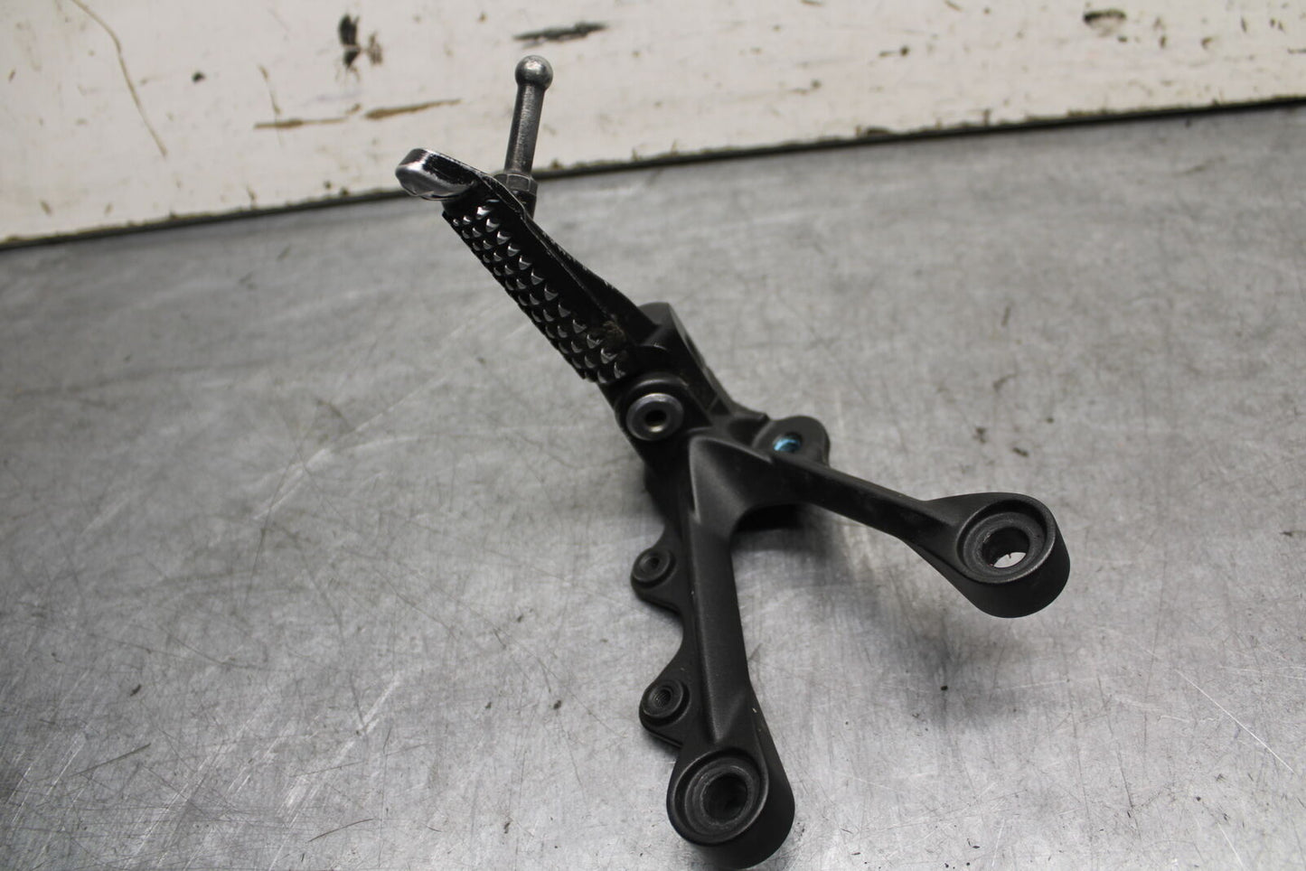 13-18 KAWASAKI NINJA ZX6R LEFT REARSET REAR SET DRIVER FOOT PEG REST STOP BB666