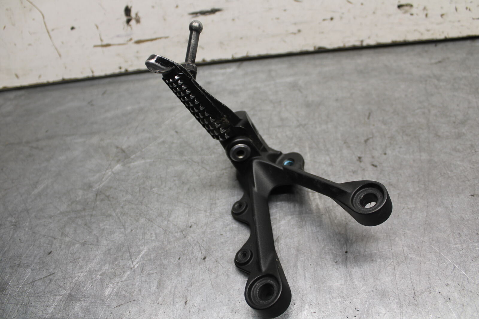 13-18 KAWASAKI NINJA ZX6R LEFT REARSET REAR SET DRIVER FOOT PEG REST STOP BB666