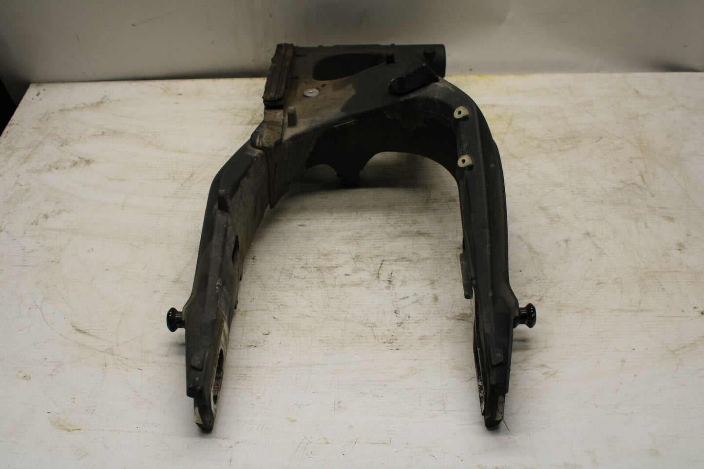07-16 TRIUMPH STREET TRIPLE REAR SWINGARM BACK SUSPENSION SWING ARM BB356