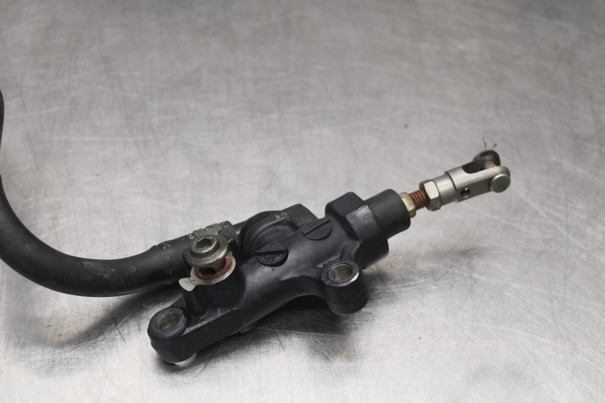 03 YAMAHA YZF R1 REAR BACK BRAKE MASTER CYLINDER W RESERVOIR BB895
