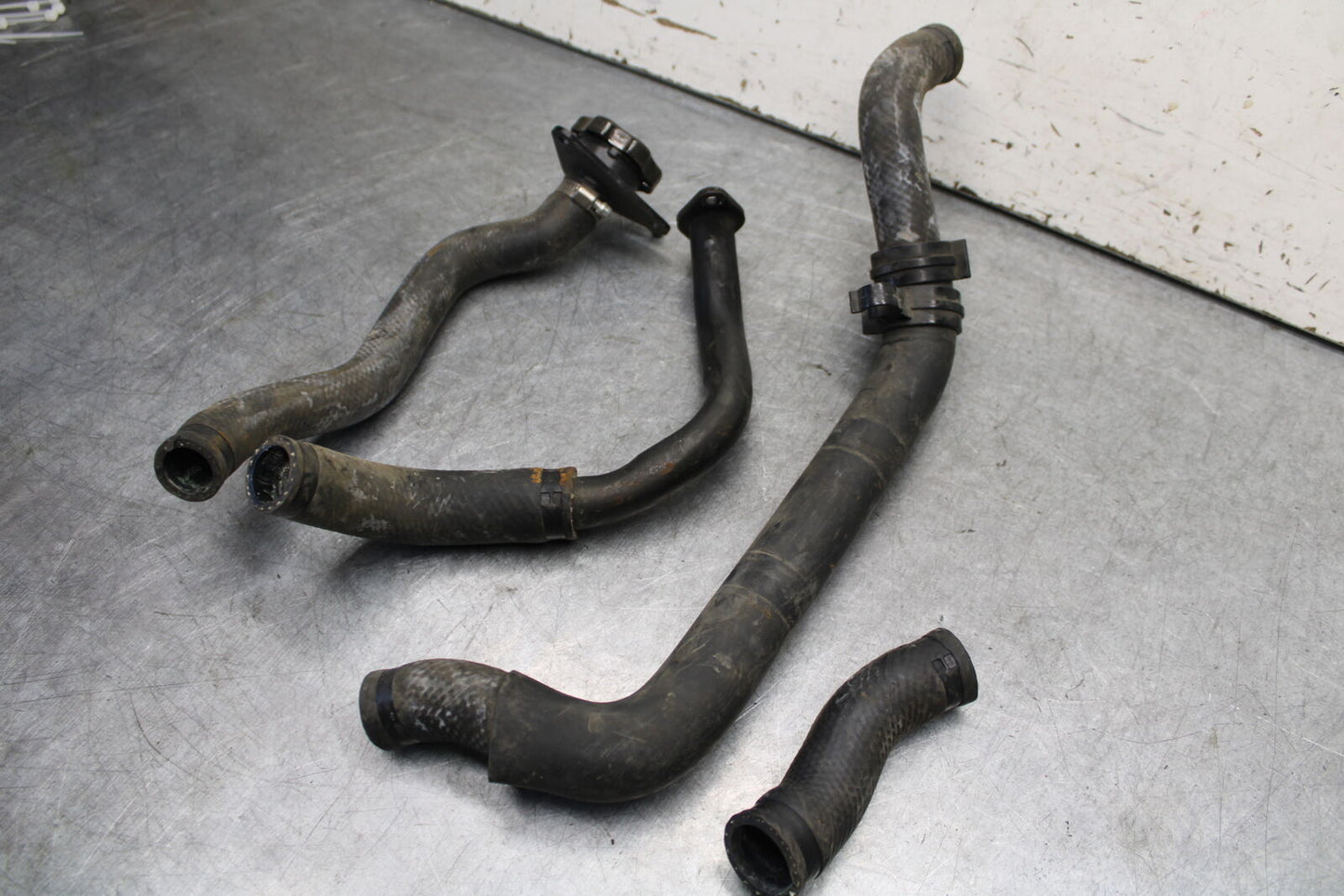 05-06 SUZUKI BOULEVARD M50 RADIATOR HOSES ENGINE COOLANT WATER PIPES HOSE BB671