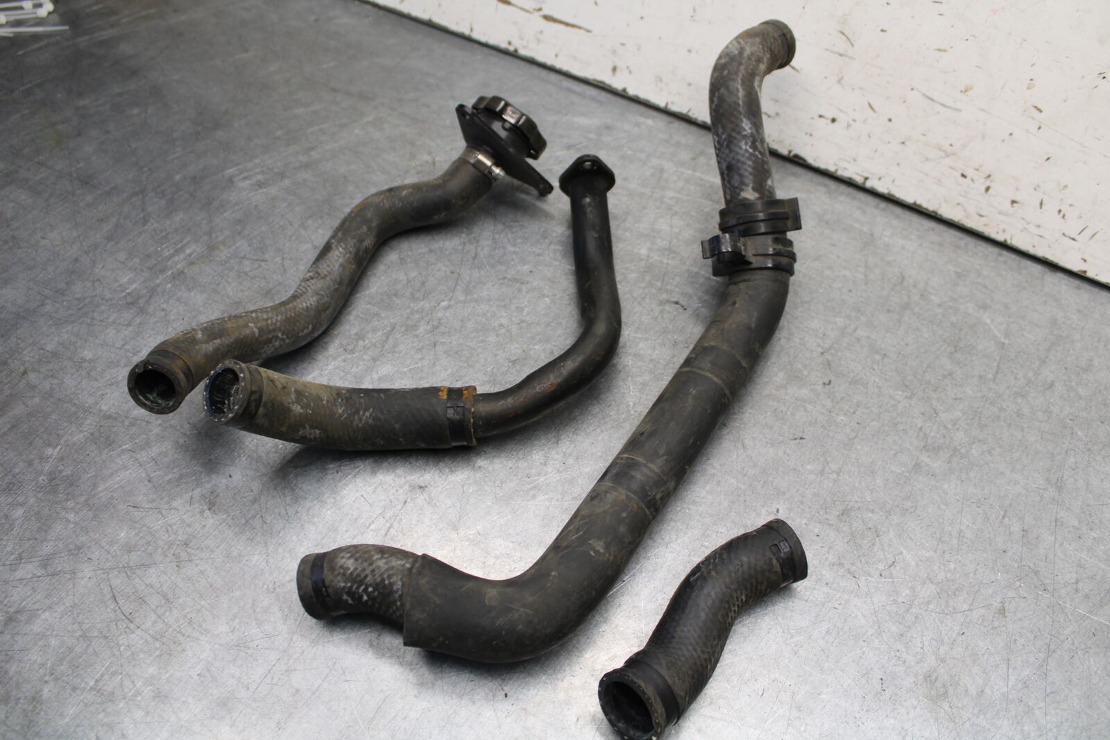 05-06 SUZUKI BOULEVARD M50 RADIATOR HOSES ENGINE COOLANT WATER PIPES HOSE BB671