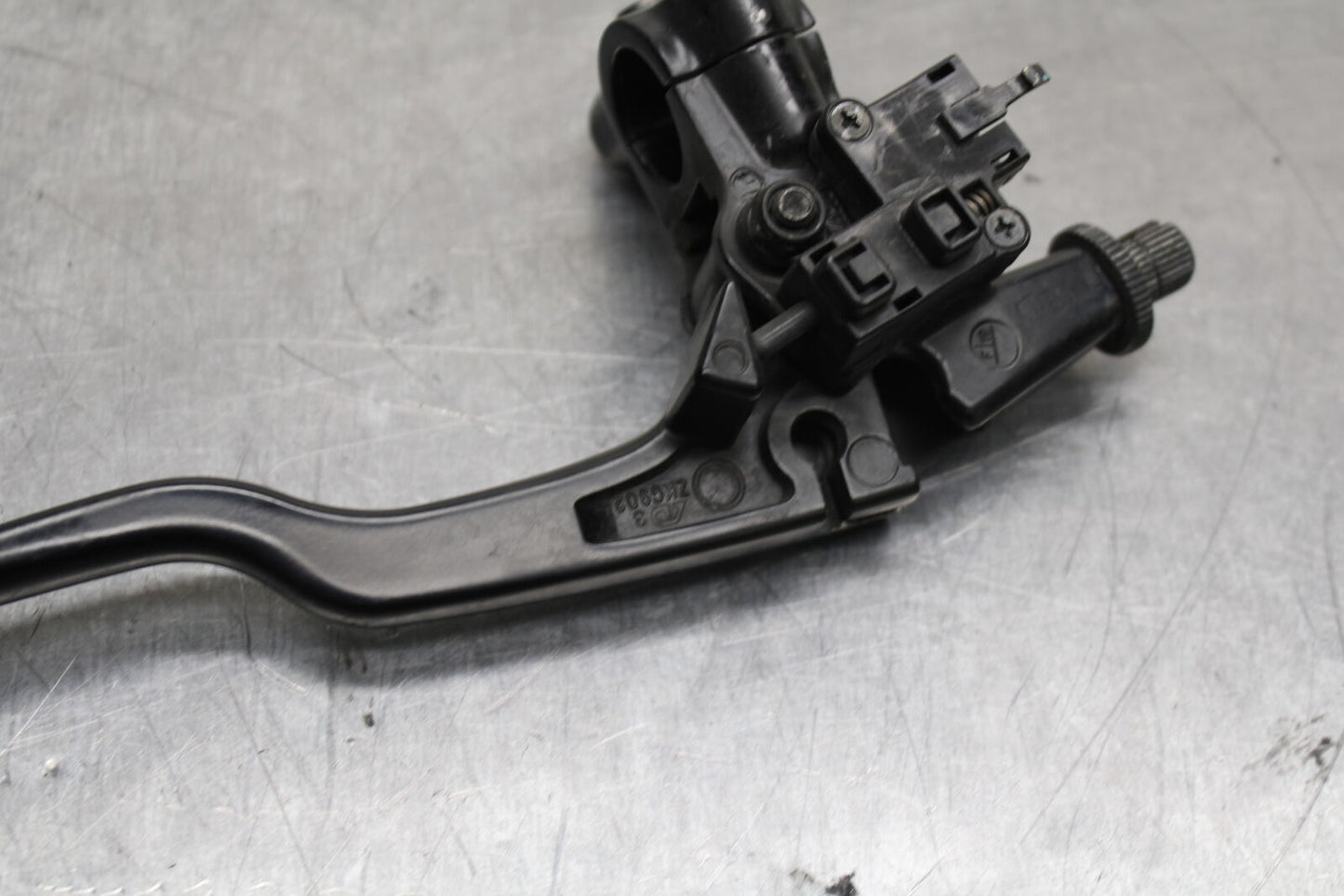 19-22 KAWASAKI Z400 CLUTCH PERCH MOUNT WITH LEVER  BB738