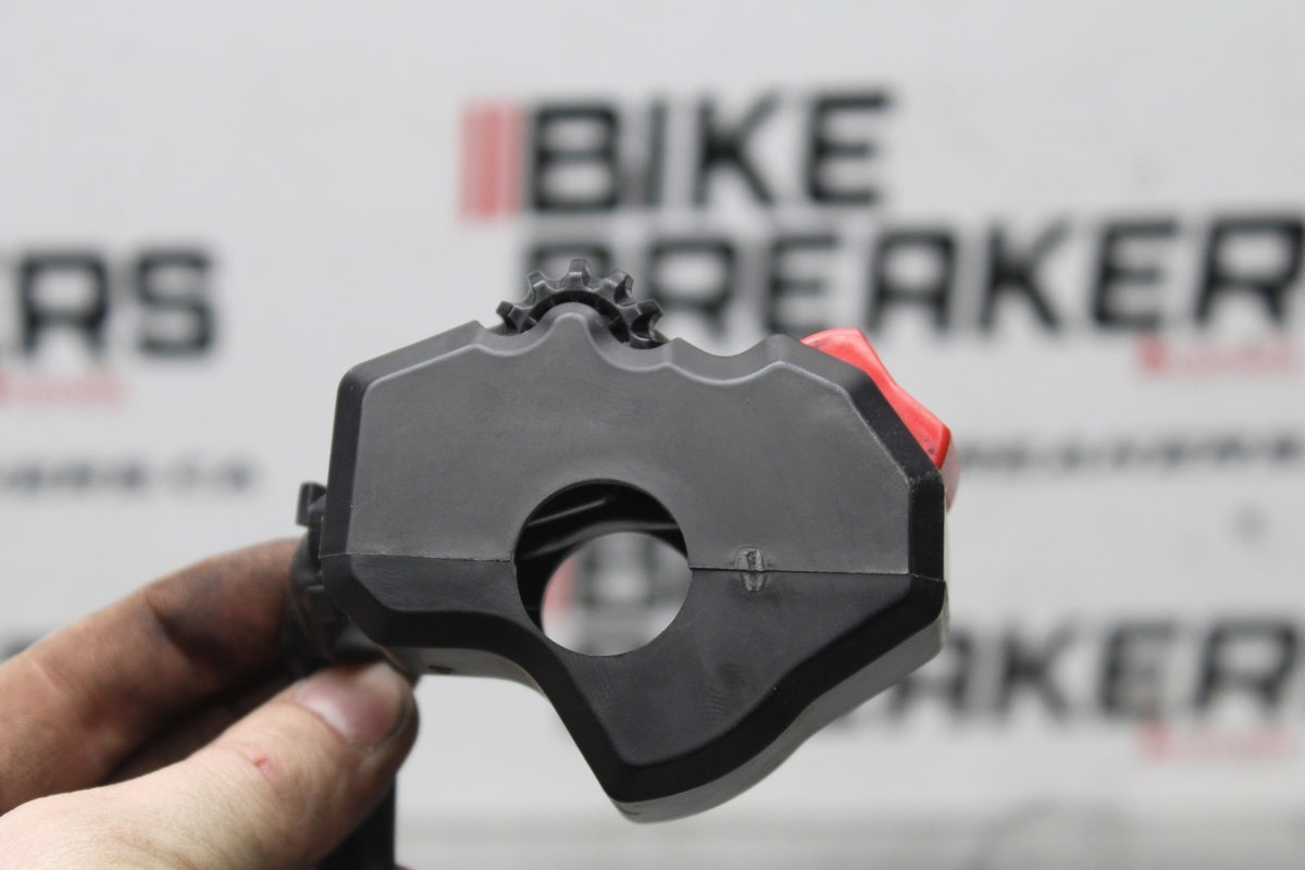18 YAMAHA YZF R1  RIGHT CLIP ON HANDLE KILL OFF START SWITCH SWITCHES BB838