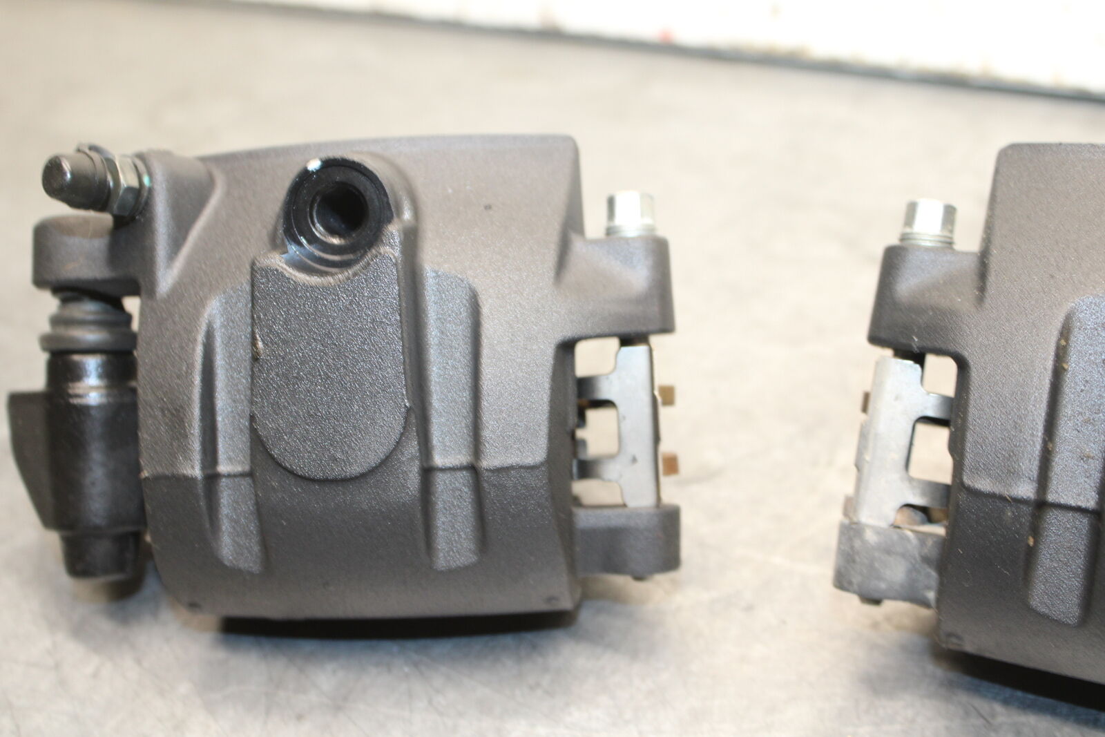 18-24 KAWASAKI NINJA 650 RIGHT LEFT FRONT BRAKE CALIPER SET PAIR CALIPERS BB725