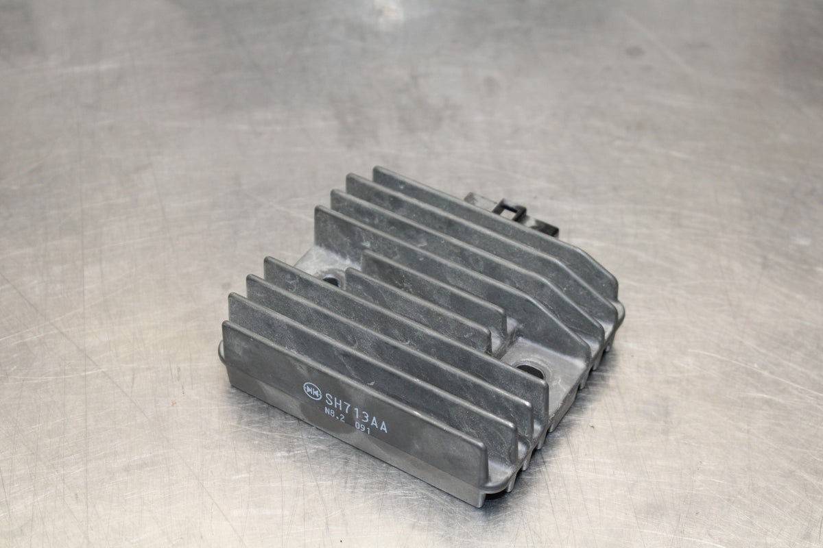 17-18 YAMAHA YZF R3 RECTIFIER VOLTAGE REGULATOR BB813