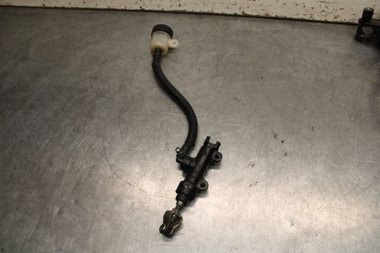 19-22 KAWASAKI Z400 REAR BACK BRAKE MASTER CYLINDER W RESERVOIR BB738