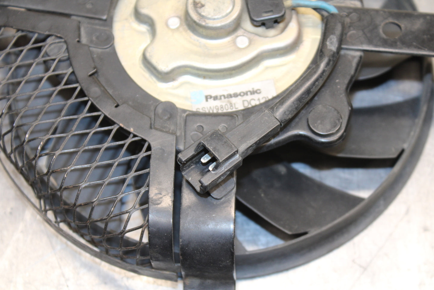 08-10 SUZUKI GSXR 600 ENGINE RADIATOR COOLING FAN BB116
