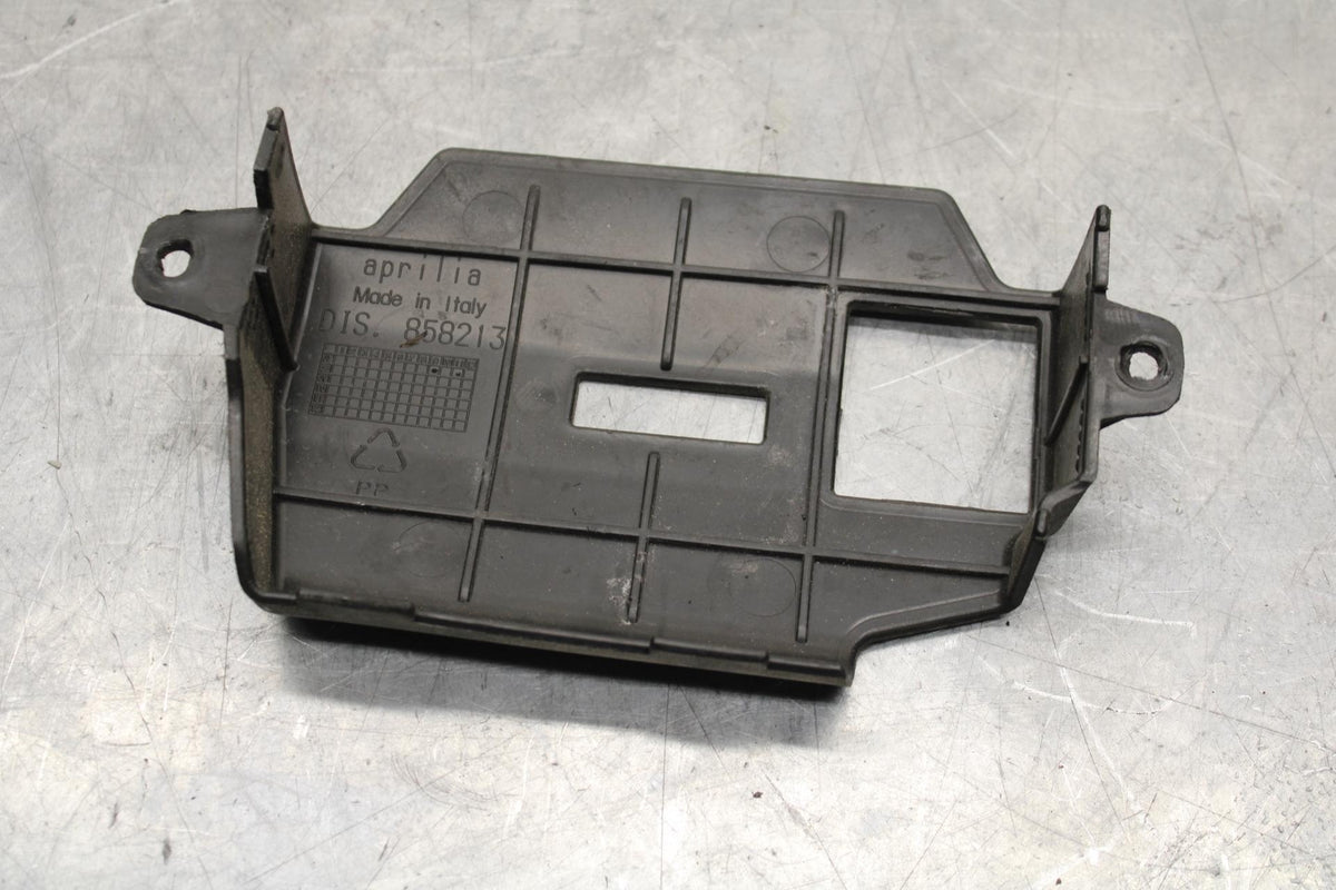 2008 Aprilia Shiver 750 SL750  INSTRUMENT CLUSTER TRIM PANEL BB551
