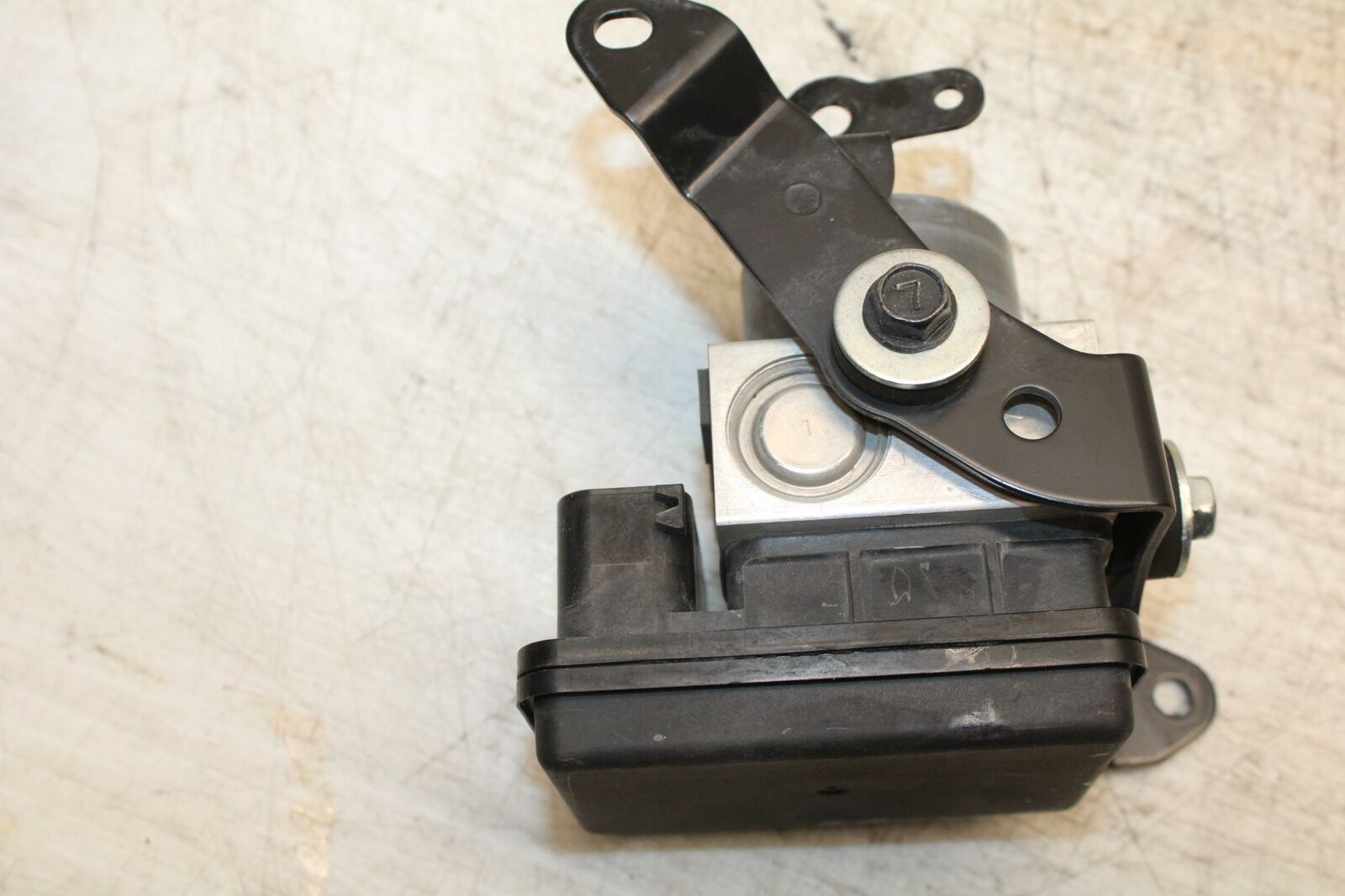 17-20 KAWASAKI NINJA 650 ABS PUMP UNIT MODULE BB364
