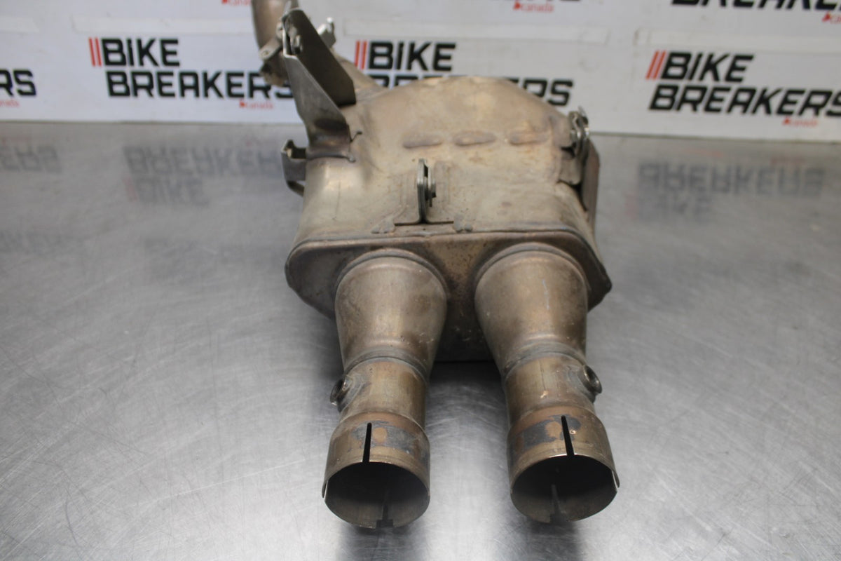 17 YAMAHA FZ10 EXHAUST MIDPIPE MID MIDDLE PIPE BB00