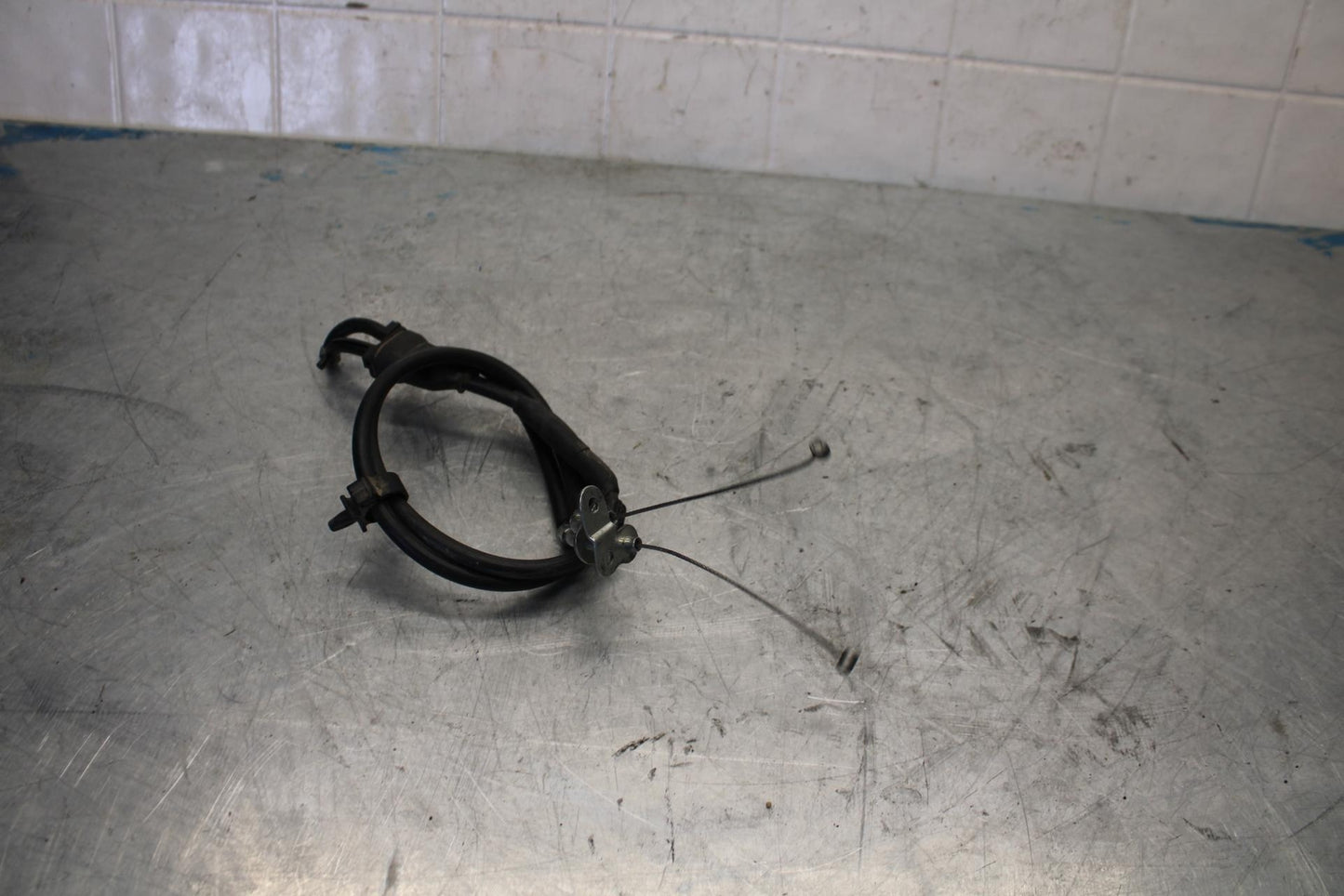 07-08 YAMAHA YZF R1 THROTTLE CABLES LINES BB425