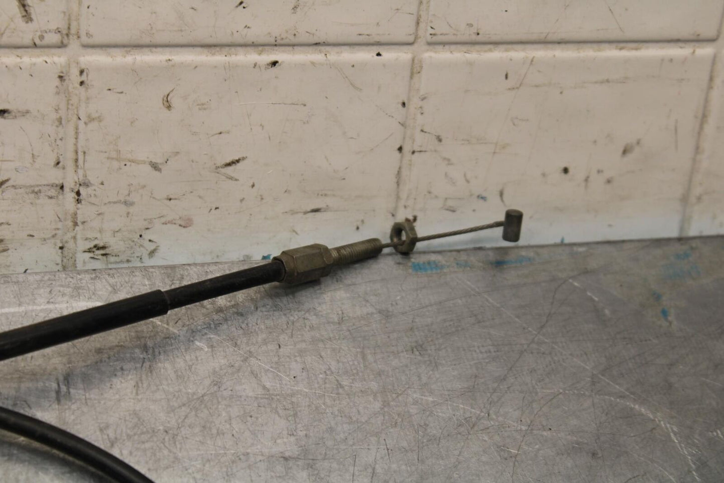 75 SUZUKI GT 550 CLUTCH THROTTLE BRAKECABLE LINE BB67