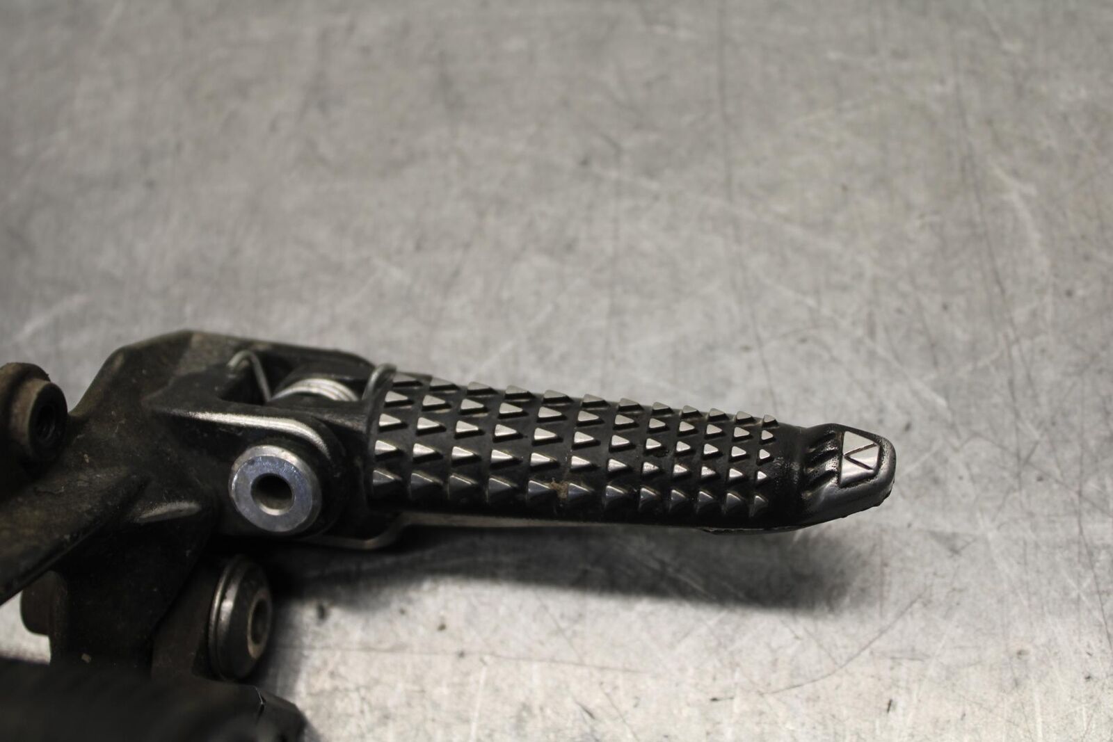 09-12 KAWASAKI NINJA ZX6R LEFT REARSET REAR SET DRIVER FOOT PEG REST STOP BB640