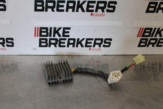 05-06 HONDA CBR600RR RECTIFIER VOLTAGE REGULATOR BB893