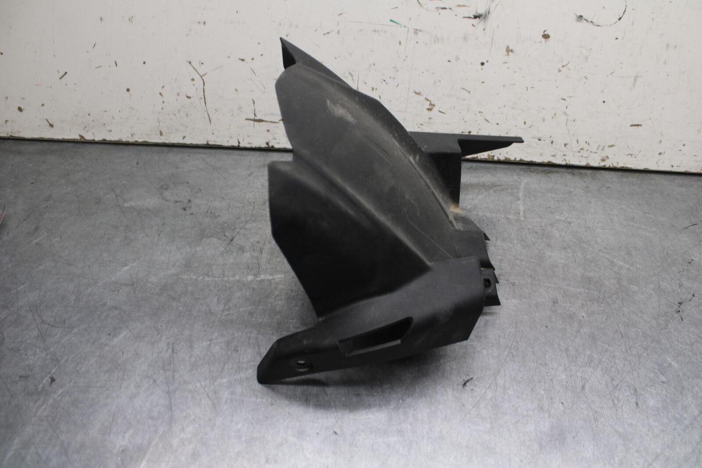 18-24 KAWASAKI NINJA 650 REAR BACK WHEEL TIRE HUGGER FENDER BB725