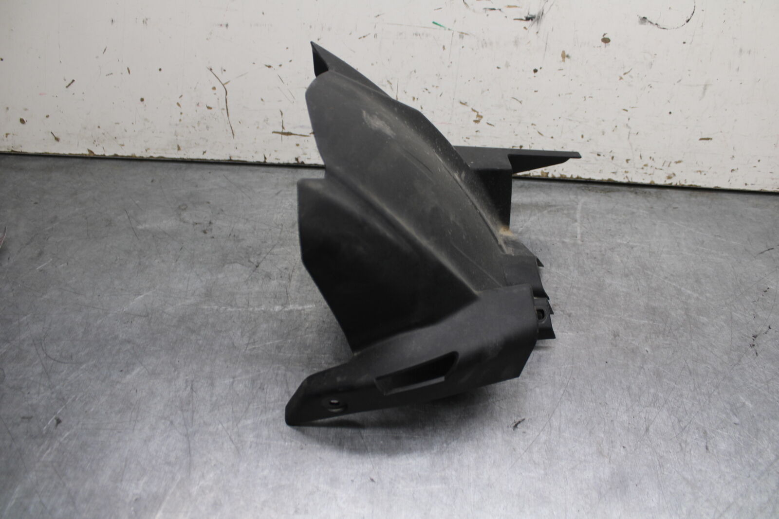 18-24 KAWASAKI NINJA 650 REAR BACK WHEEL TIRE HUGGER FENDER BB725