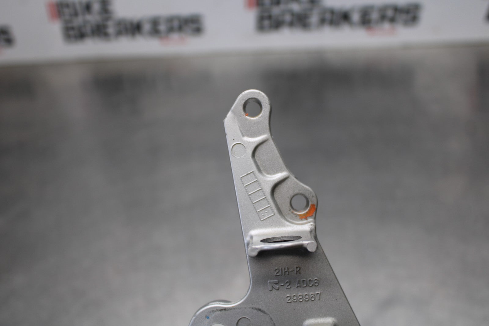 07 SUZUKI GSXR1000 RIGHT REARSET REAR SET DRIVER FOOT PEG REST STOP BB770