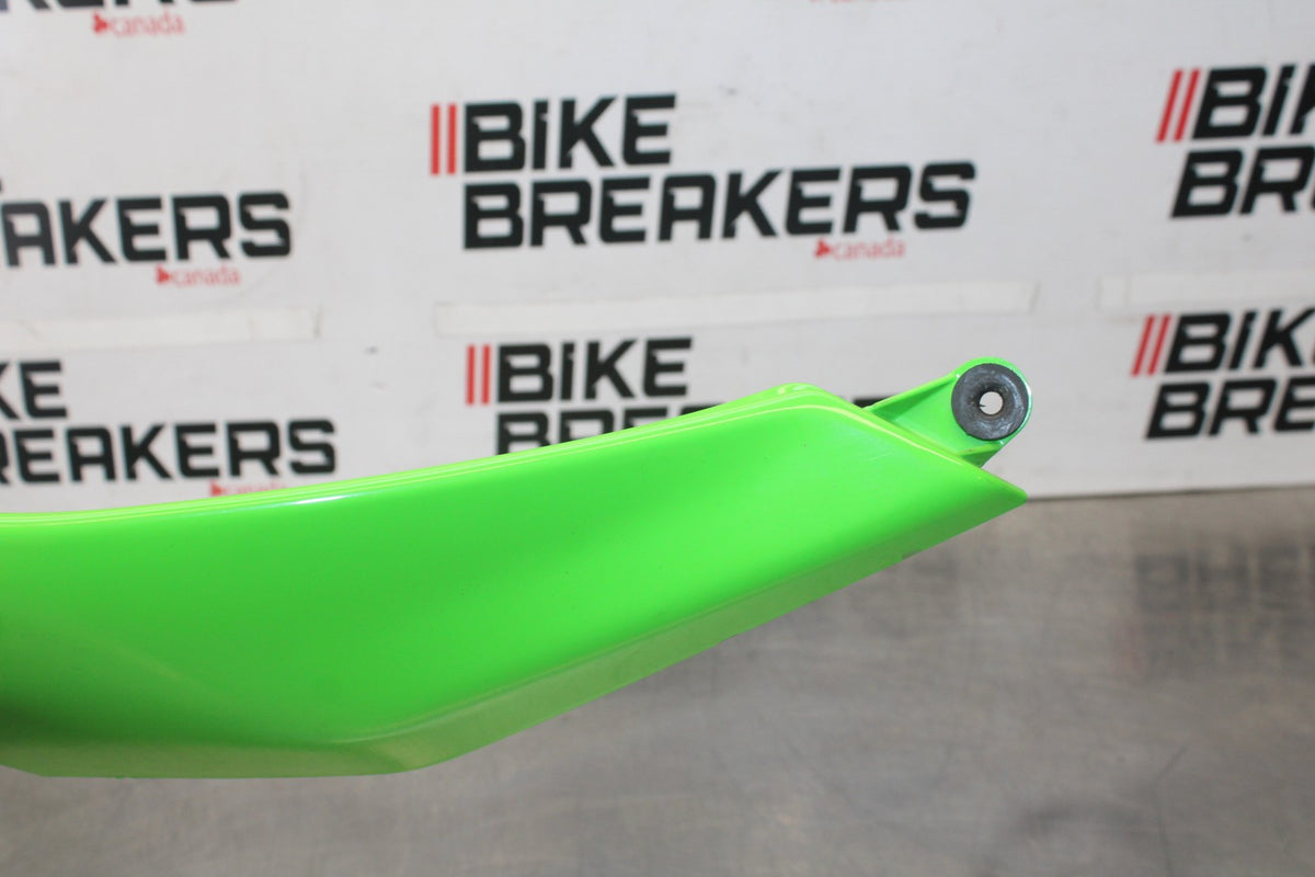 08 KAWASAKI NINJA ZX10R RIGHT REAR BACK TAIL FAIRING COWL SHROUD BB902