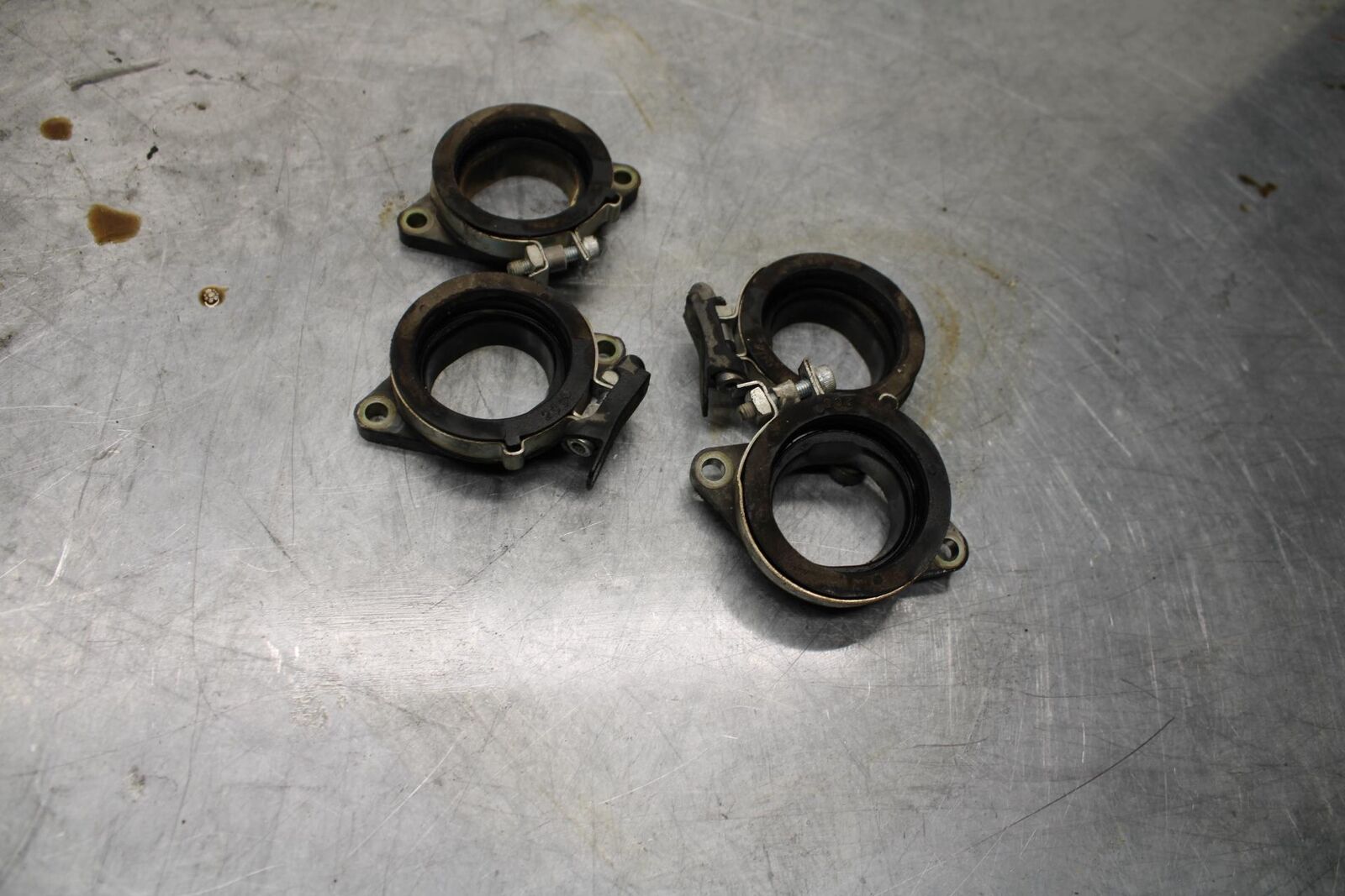 08-16 YAMAHA YZF R6 MANIFOLD INTAKE  BB443