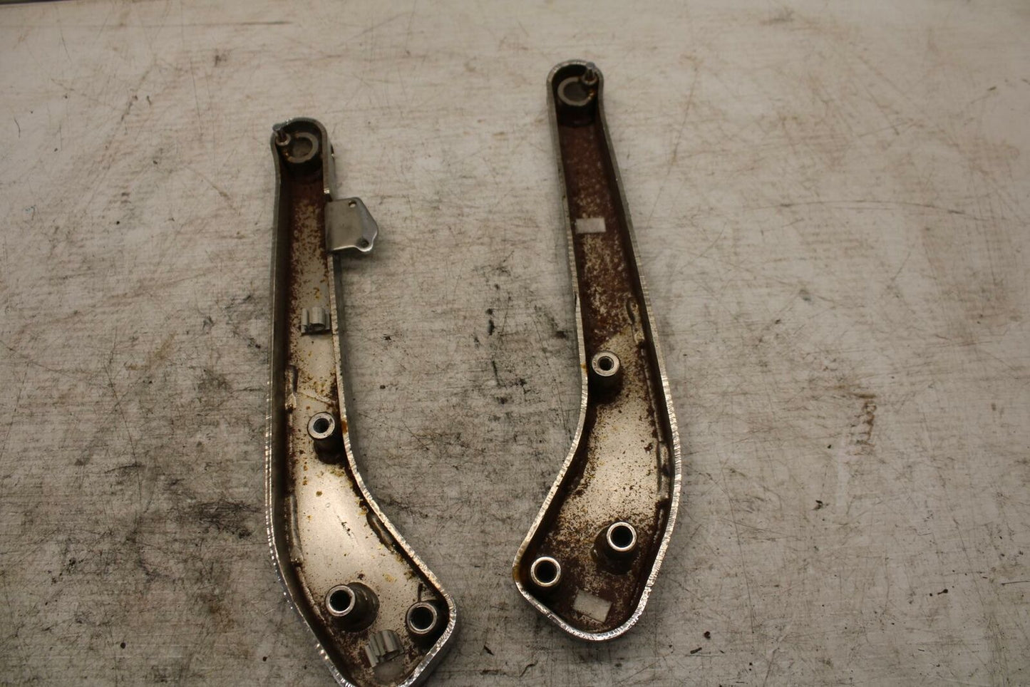 06-07 SUZUKI BOULEVARD S40 REAR BACK FENDER SUPPORT FRAME SUBFRAME BB375