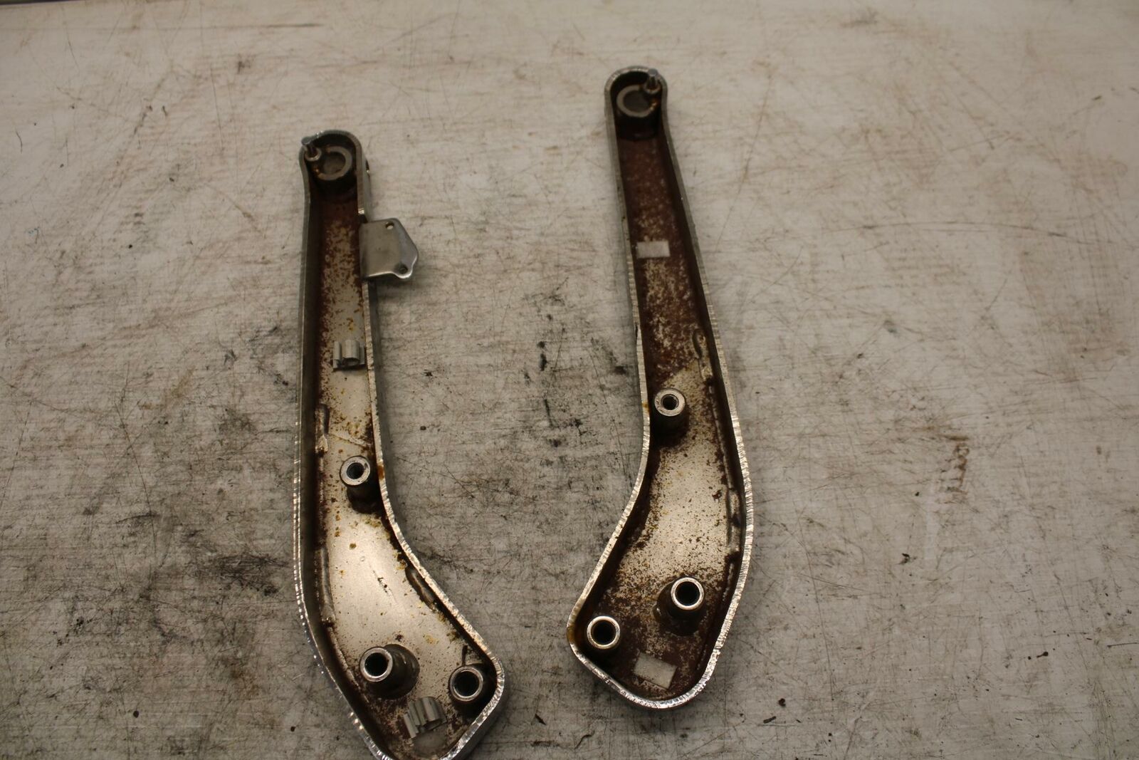 06-07 SUZUKI BOULEVARD S40 REAR BACK FENDER SUPPORT FRAME SUBFRAME BB375