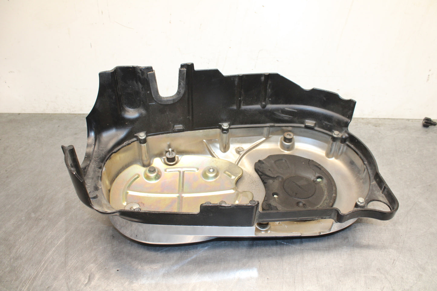 05-08 KAWASAKI VULCAN 1500 VN1500N CLASSIC ENGINE DRIVE COVER BB133