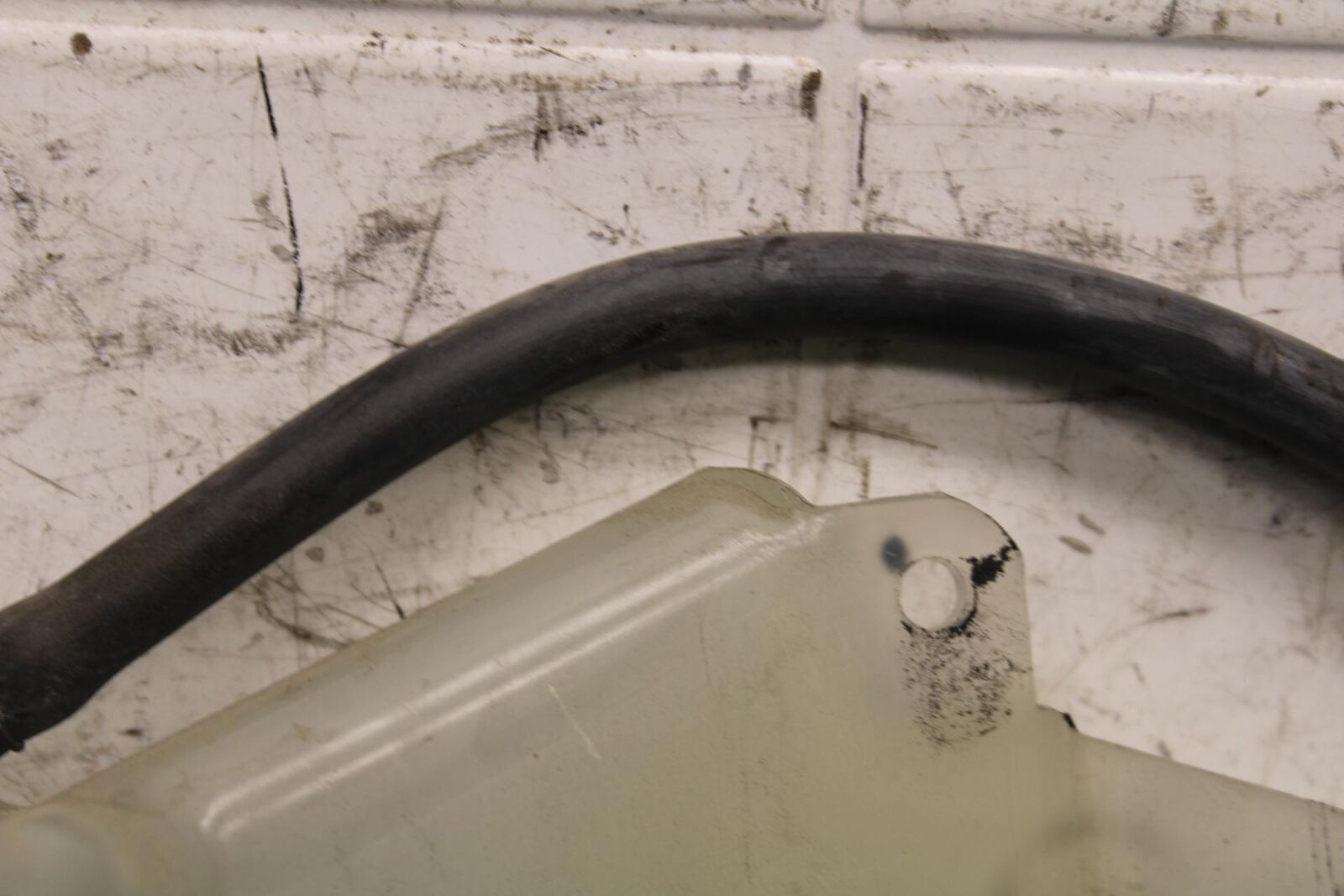 2005 Kawasaki Vulcan 1600 VN1600A COOLANT WATER TANK RESERVOIR BOTTLE BB574