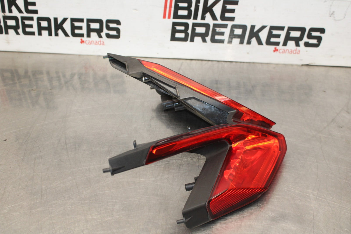 16 DUCATI 959 PANIGALE REAR TAIL TAILLIGHT BACK BRAKE LIGHT BB912