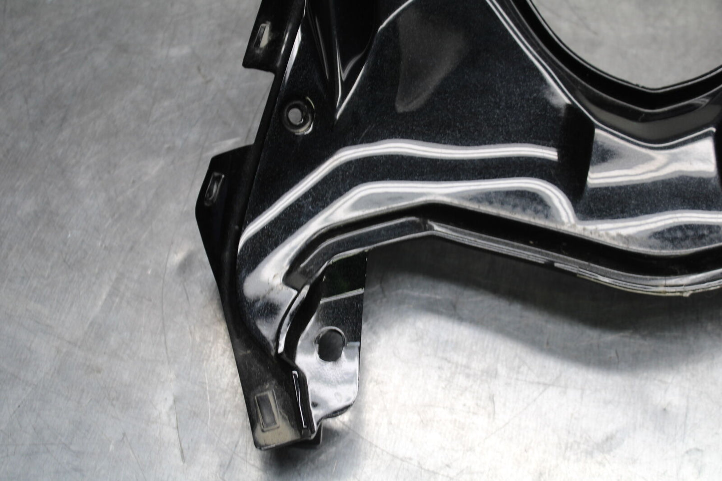 19-22 KAWASAKI Z400 CENTER REAR BACK TAIL FAIRING COWL BB738