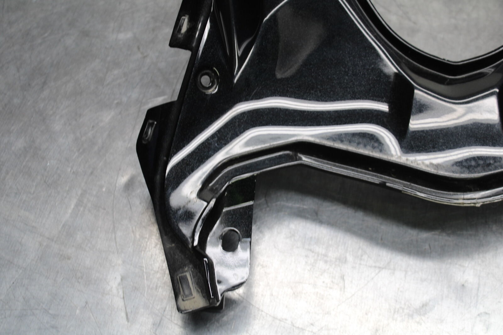 19-22 KAWASAKI Z400 CENTER REAR BACK TAIL FAIRING COWL BB738