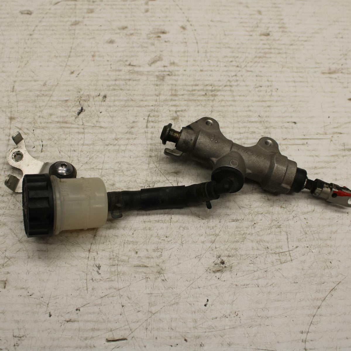07 YAMAHA YZF R6 2c0 REAR BACK BRAKE MASTER CYLINDER W RESERVOIR BB297