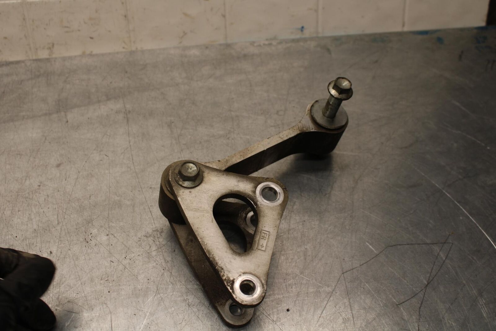 2015 Suzuki GSXR750 REAR DOGBONE SHOCK LINKAGE 62602-14860 62611-14J00 BB595